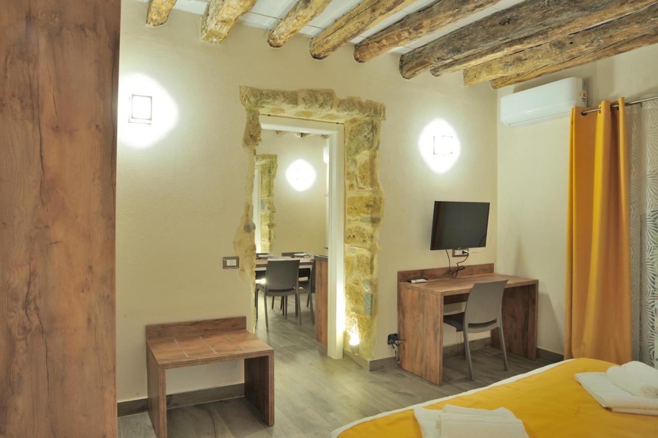 Arsenale Porto Bed & Breakfast Palermo Bagian luar foto