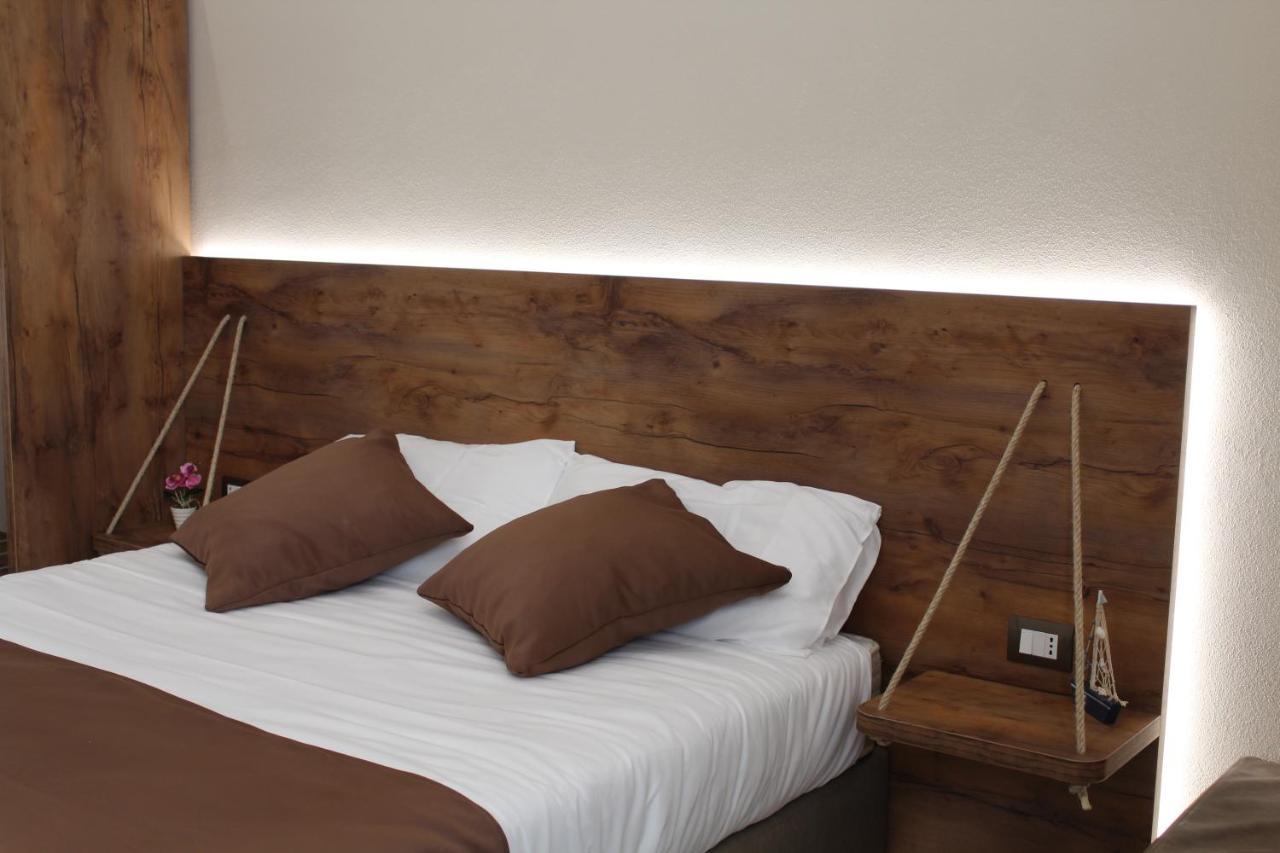 Arsenale Porto Bed & Breakfast Palermo Bagian luar foto