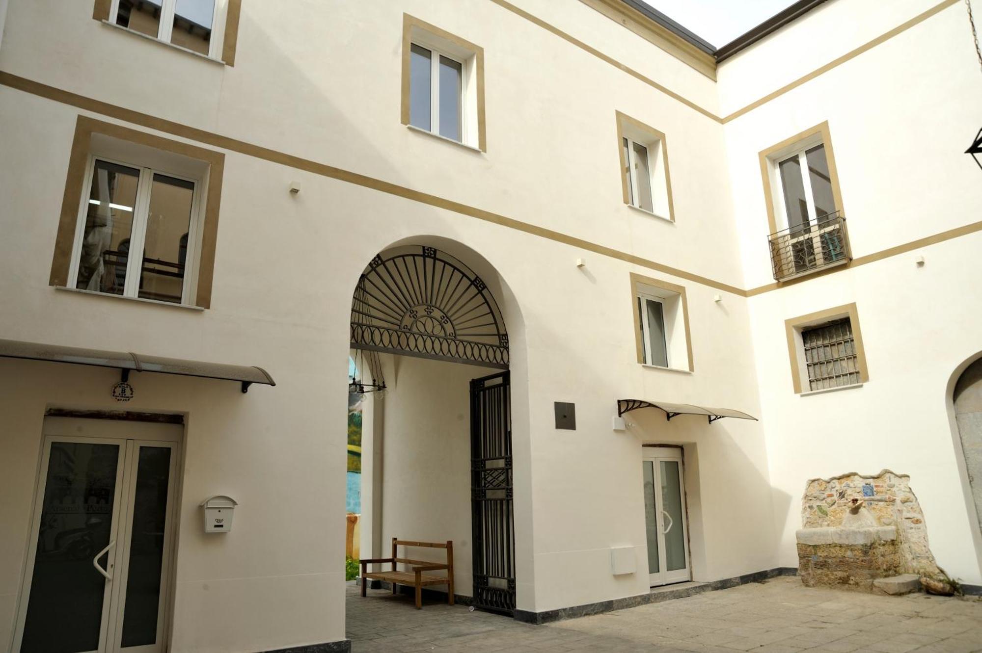 Arsenale Porto Bed & Breakfast Palermo Bagian luar foto