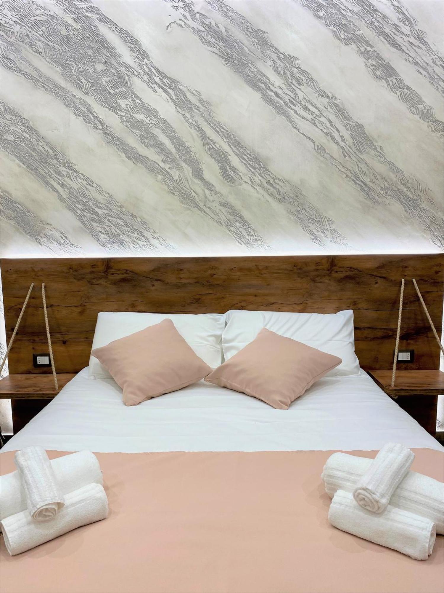 Arsenale Porto Bed & Breakfast Palermo Ruang foto